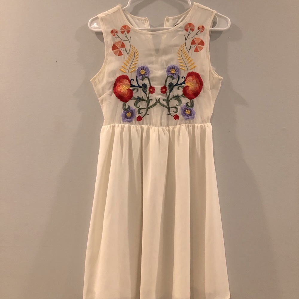 Bar III white dress XS